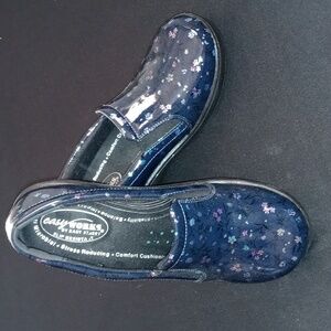 Easy works clogs size 9M NWOT slip resistant stress reducing